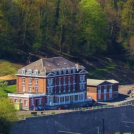 Splendid Palace - Vue Meuse & Citadelle * ディナン