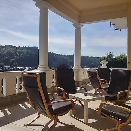 Splendid Palace - Vue Meuse & Citadelle Hostal